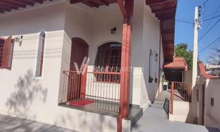 Casa com 3 quartos à venda na Rua Doze de Outubro, 620, Vila Santana, Valinhos, 200 m2 por R$ 1.010.000