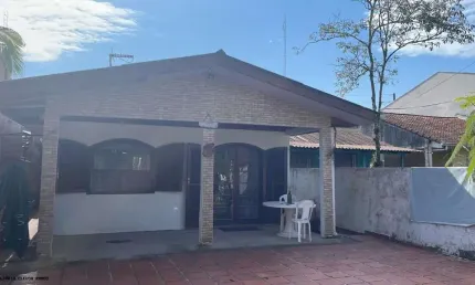 Casa para Venda em Guaratuba, Cohapar, 3 dormitórios, 2 banheiros, 1 vaga