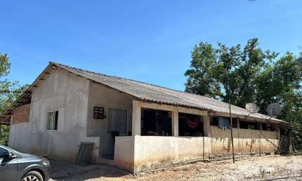 Chácara para Venda em Guaratuba, Boa Vista, 4 dormitórios, 1 suíte, 2 banheiros, 4 vagas