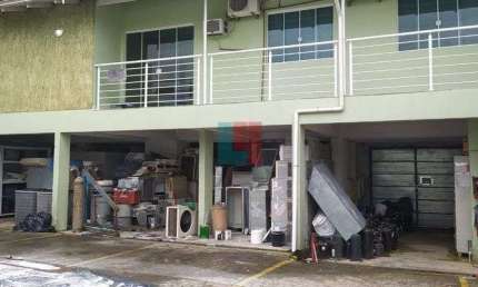 Casa com 3 quartos à venda na Rua Santa Catarina, Floresta, Joinville