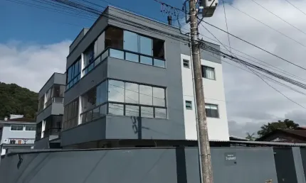 Apartamento à venda na Rua Cidade de Sevilha, 732, Iririú, Joinville