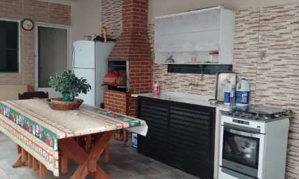 Sobrado à Venda – Amplo Espaço e Ótima Oportunidade!