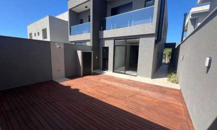 Fantástica casa com 03 dormitórios a venda - Praia dos Ingleses