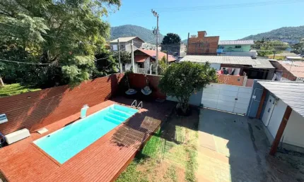 Casa com 7 Quartos à venda, 160m² - São João do Rio Vermelho