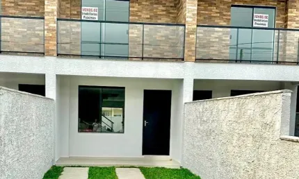 Sobrado a venda em Loteamento com valor de oportunidade - 02 Suítes - Rio Vermelho
