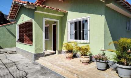 Casa 4 dormitórios ou + para Venda em Miguel Pereira, Alto da Boa Vista, 5 dormitórios, 1 suíte, 3 banheiros, 3 vagas
