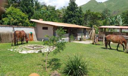 Casa 3 dormitórios para Venda em Miguel Pereira, Conrado, 3 dormitórios, 1 suíte, 1 banheiro, 2 vagas