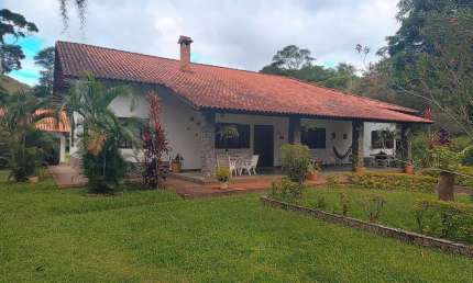 Sítio para Venda em Engenheiro Paulo de Frontin, Sacra Família, 4 dormitórios, 3 suítes, 3 banheiros, 3 vagas