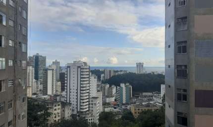 Graça >Rua Teixeira Leal >3 quartos com dependência