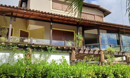 Praia do Forte > Residencial Peixe Espada >3 quartos com suíte e varanda