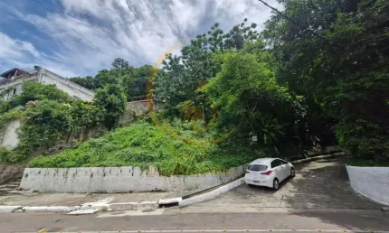 Terreno à venda na Estrada Leopoldo Froes, São Francisco, Niterói