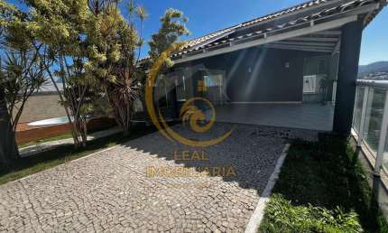 Casa para Locação em Niterói, Camboinhas, 3 dormitórios, 1 suíte, 4 banheiros, 3 vagas
