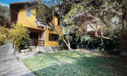 Casa para Venda em Petrópolis, Valparaíso, 5 dormitórios, 2 suítes, 4 banheiros, 4 vagas