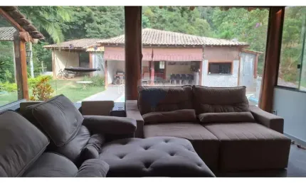Seu Refúgio dos Sonhos – Onde o Luxo e o Conforto se Encontram na Natureza