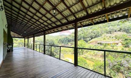 Sítio Completo em Domingos Martins – 30.000 m², Lago, Suíte e Energia Solar