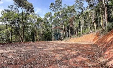 Terreno Exclusivo de 8.000 m² no Recreio Campestre – Escritura Pronta para Construir