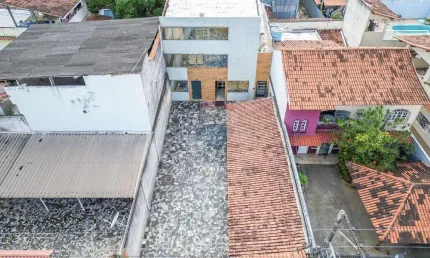 Prédio Comercial à Venda em Jardim América – 330m², 8 Vagas, Gerador e Estrutura Completa