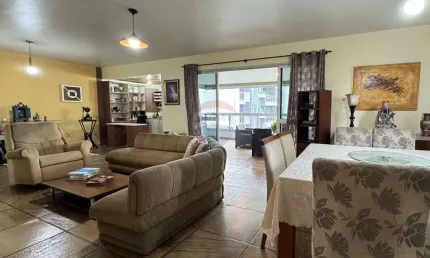 Amplo 4 Quartos com 265m², Churrasqueira Privativa e Lazer Completo em Bento Ferreira