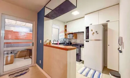 Apartamento Térreo com Quintal Coberto e 2 Quartos no Vila Esmeralda - Cariacica