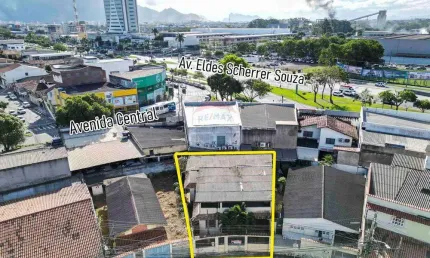 Casa em Localização Estratégica com Alto Potencial Comercial e Residencial
