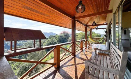 Sítio com Casa 4 Quartos, Vista Deslumbrante e Excelente Localização em Domingos Martins