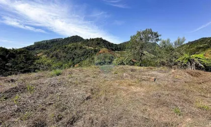 Terreno 30.000m² com Platô, Rio e 2,3km do Centro de Domingos Martins