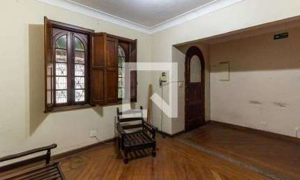 Casa com 3 quartos à venda na Rua Artur Prado, 29, Bela Vista, São Paulo