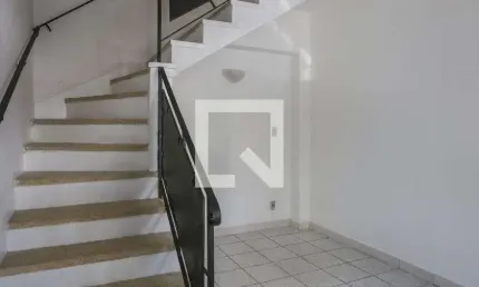 Casa com 2 quartos à venda na Rua Coriolano, 1948, Vila Romana, São Paulo