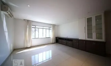 Casa com 3 quartos à venda na Rua Moreira Cardoso, 195, Campo Belo, São Paulo