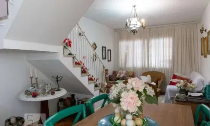 Casa com 3 quartos à venda na Rua Hungara, 442, Vila Romana, São Paulo
