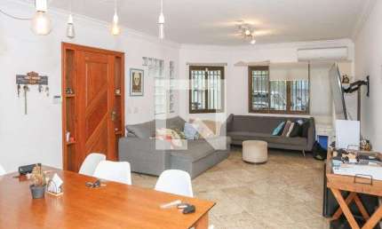 Casa com 3 quartos à venda na Rua José Borelli, 33, Vila Romana, São Paulo