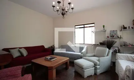 Casa com 3 quartos à venda na Rua Petrópolis, 519, Sumaré, São Paulo