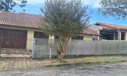 Procurando seu imóvel dos Sonhos , Otima residencia com quartos amplos e  excelente  espaço de terreno  região central