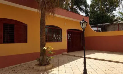Casa à venda em Artur Nogueira, Jardim Ricardo Duzzi, com 3 quartos, com 233 m²