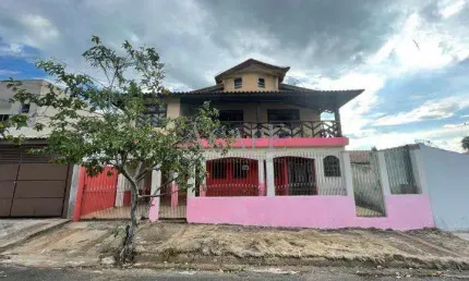 Sobrado à venda em Artur Nogueira, Jardim Bela Vista, com 9 quartos, com 352 m²