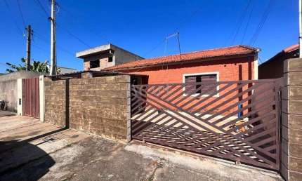 Casa à venda em Artur Nogueira, Parque Residencial Itamaraty, com 5 quartos, com 139 m²