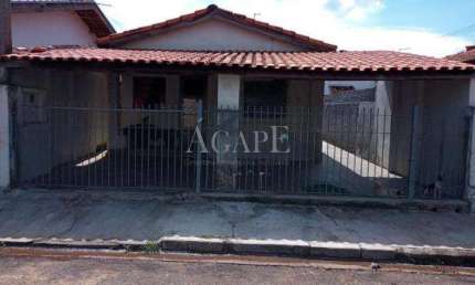 Casa à venda em Artur Nogueira, Centro, com 3 quartos, com 141 m²