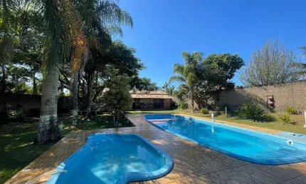 Chácara à venda em Artur Nogueira, Residencial California, com 2 quartos, com 1097 m²