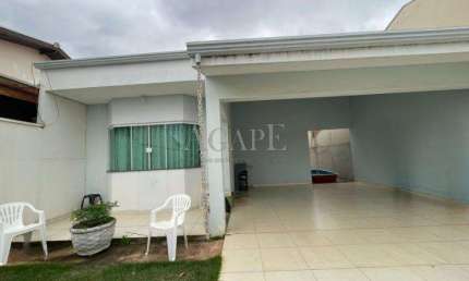 Sobrado à venda em Artur Nogueira, Centro, com 4 quartos, com 239.85 m²