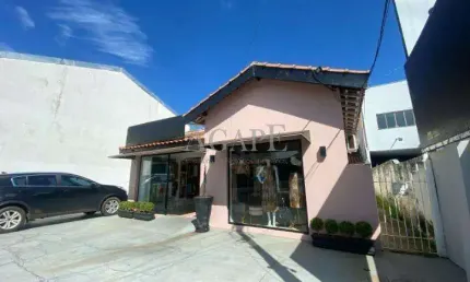 Casa à venda em Artur Nogueira, Centro, com 2 quartos, com 152 m²