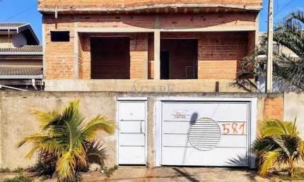 Sobrado à venda em Artur Nogueira, Parque das Flores, com 4 suítes, com 256 m²