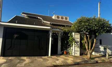Casa à venda em artur nogueira, florindo caetano, com 1 suíte, com 136.7 m²