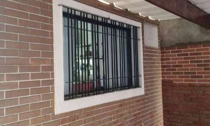 Casa com 3 dormitórios à venda, 170 m² por R$ 300.000,00 - Vila Adelaide Perella - Guarulhos/SP