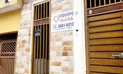 Casa com 2 dormitórios para alugar, 60 m² por R$ 1.350,00/mês - Parque Jandaia - Carapicuíba/SP