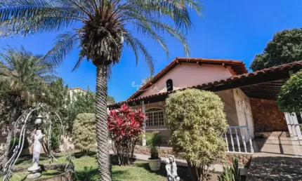 Casa em Jacarepaguá de 3 quartos à venda. Próxima à Estrada do Rio Grande.