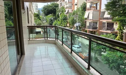 Apartamento na Freguesia 2 quartos com dependência completa