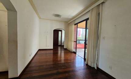 2/4 SENDO 2 (DUAS) SUÍTES, 105M² DE ÁREA, NASCENTE, 2 (DUAS) VAGAS, PISCINA, SALÃO DE FESTA,PORTARIA