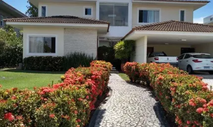 5/4 SENDO 4 SUÍTES, 1.000M² DE ÁREA, 350M² DE ÁREA CONSTRUÍDA, COND. FECHADO, ALTO PADRÃO.