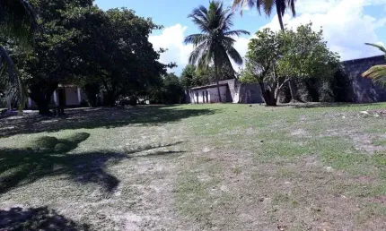 TERRENO DE 5.600M², PRÓXIMO AO ESTÁDIO MUNICIPAL DE LAURO DE FREITAS