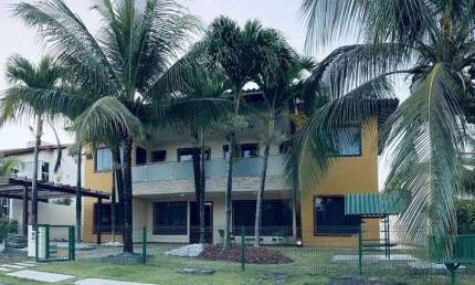 5 SUÍTES MAIS GABINETE - COND. FECHADO - PRÓXIMO A PRAIA - CAMPO DE FUTEBOL E DE VÔLEI - PISCINA
